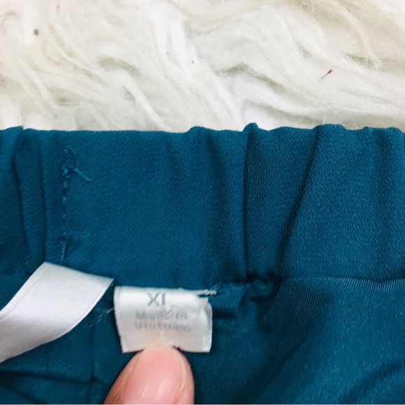 Lc Lauren Conrad Scalloped With Pockets Lazer Cut Shorts Teal Size XL - Picture 12 of 12